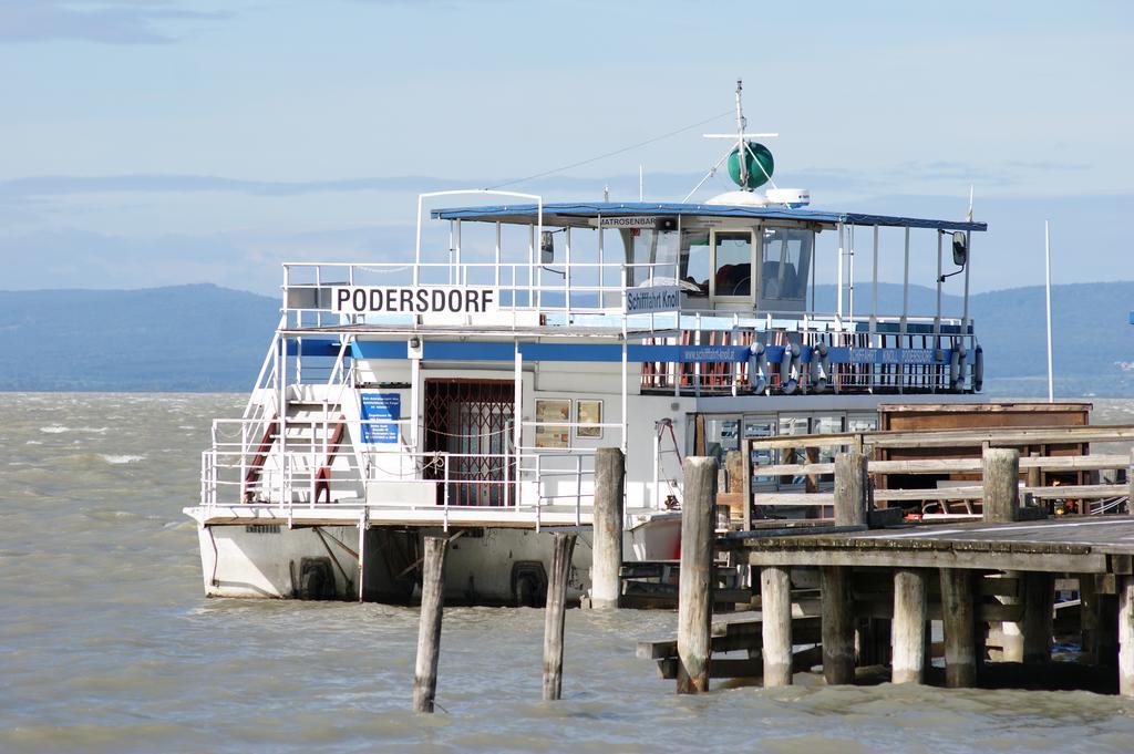 Die Pension Reeh Podersdorf am See Exterior photo